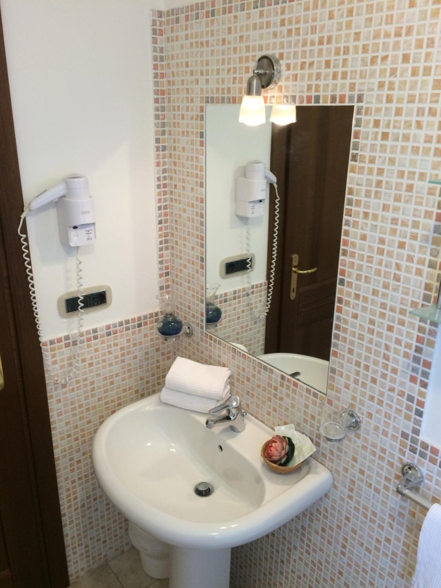 Hotel Villa Laura فيوجّي الغرفة الصورة
